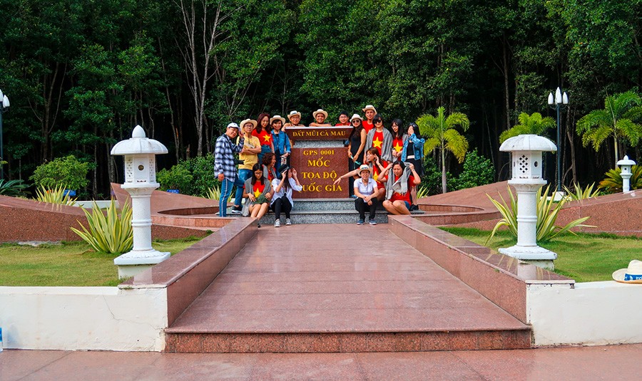 Check-in tại Mốc tọa độ Quốc Gia