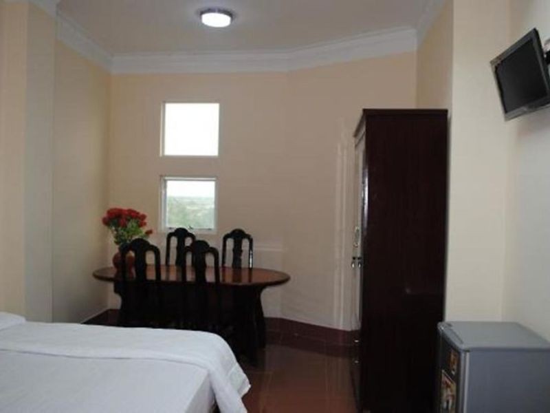 Khung của sổ nhỏ giúp bạn nhắm nhìn khung cảnh thành phố sầm uất