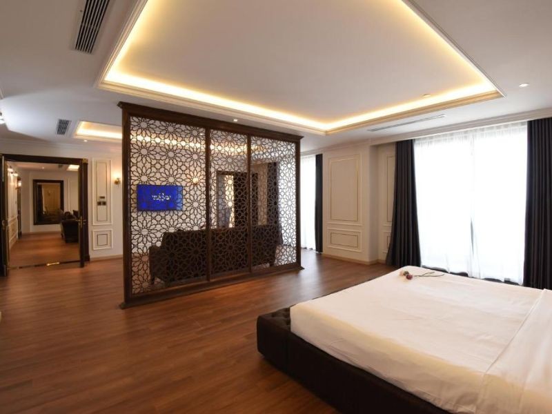 Hồ bơi vô cực ấn tượng trên tầng thượng của Phú Cường Hotel Cà Mau