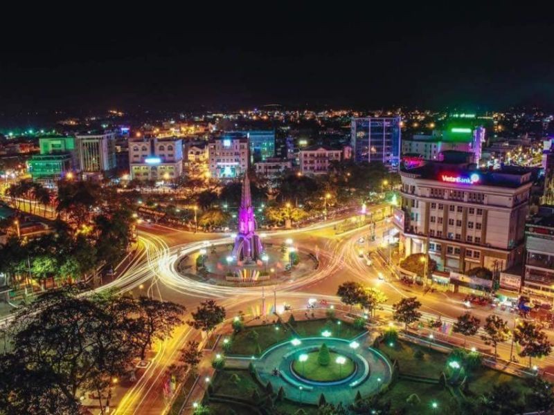 Phòng ở khách sạn Sao Kim với tầm nhìn bao quát toàn cảnh thành phố Cà Mau