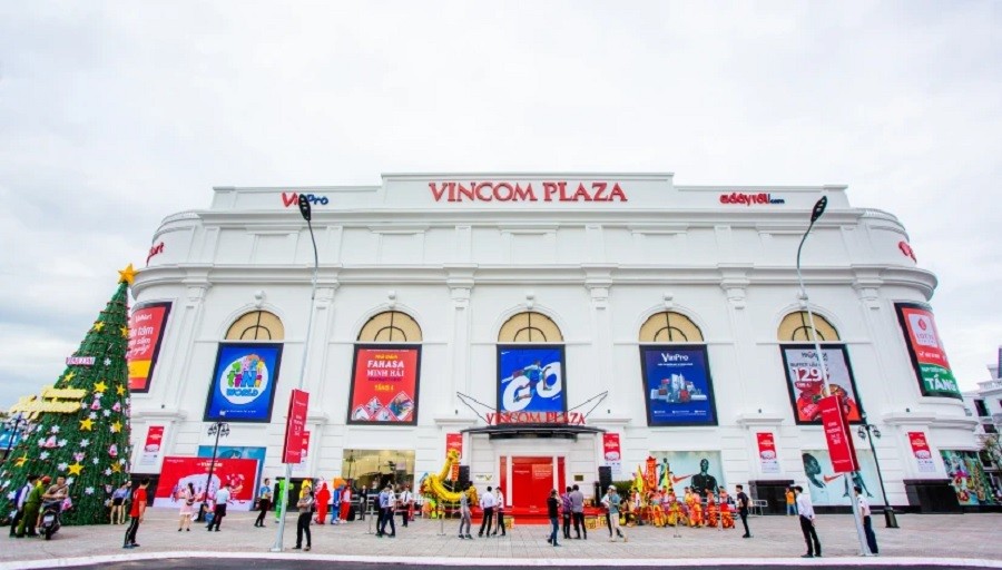 Toàn cảnh Vincom Plaza Cà Mau với kiến trúc hiện đại, thu hút ánh nhìn từ xa