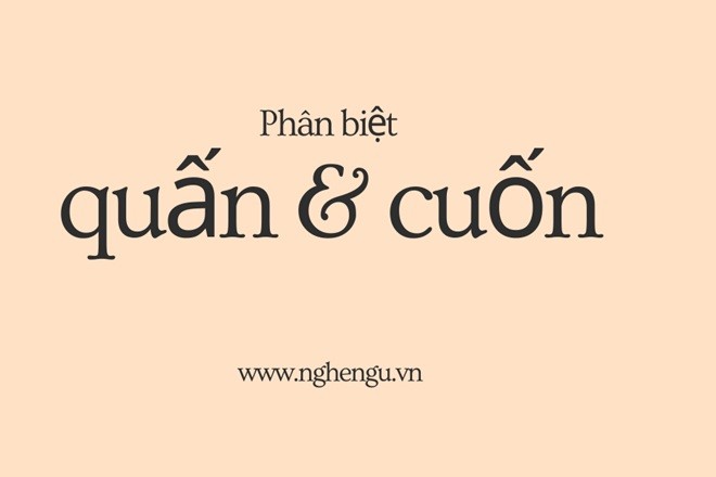 Người đàn ông đang cuộn tròn một tấm chiếu