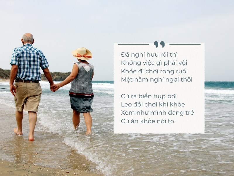Một phụ nữ lớn tuổi đang may vá, thể hiện sự năng động và tự chủ khi về hưu